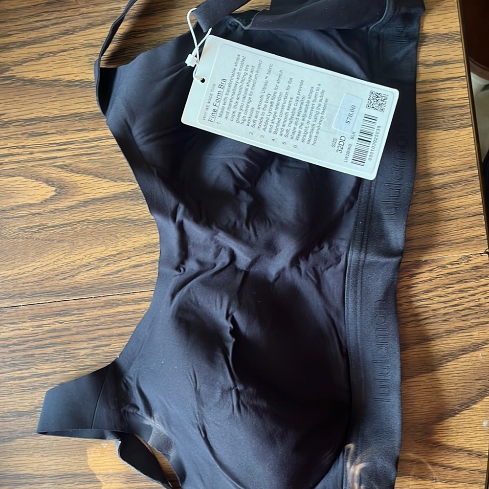 Lululemon Black Fine Form Bra 32DD